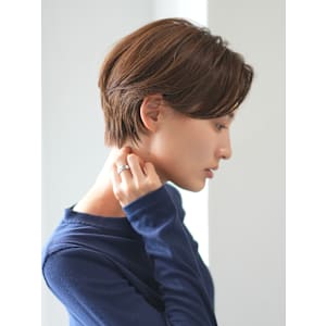 前下がりショート・ボブ/絶壁解消/前髪あり/40代