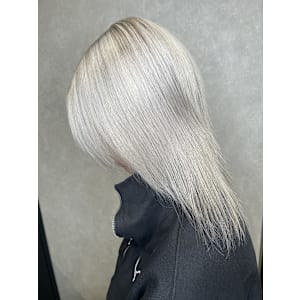 20代/30代/40代/50代/ブリーチ/ホワイトシルバー