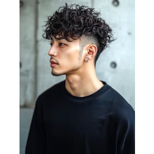 ツイストスパイラルパーマ ツーブロック フェード 20代