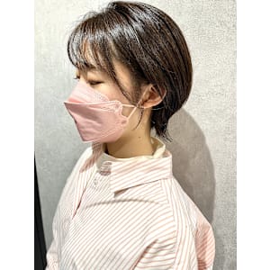 20代/30代/40代/外ハネショート/前髪カット/顔周り