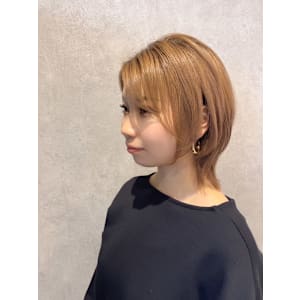 20代/30代/40代/50代/ウルフカット/ベージュ/顔周