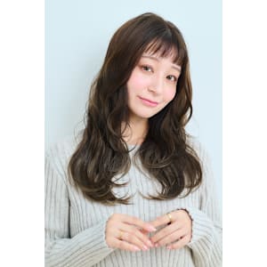 厚めバンクのガーリーパーマ