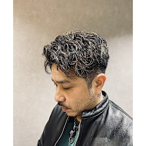 20代30代☆ハイライトショートヘアー♪
