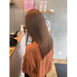 ベージュブラウン