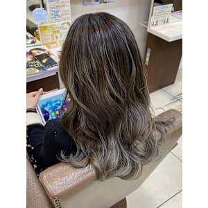 バレイヤージュ　ミルクティーグレージュ