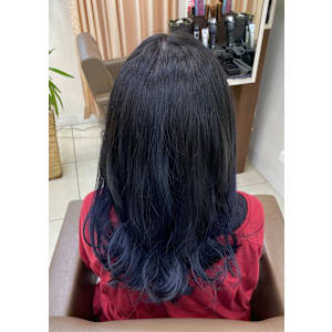 裾カラー　ブルー