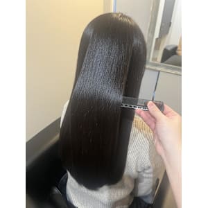 暗髪ツヤカラー