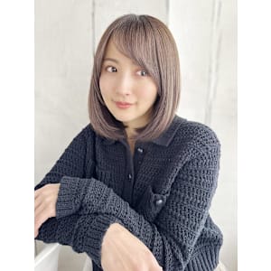 大人可愛いナチュラルボブスタイル