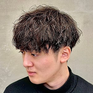 女性ウケ間違いなし　モテる茶髪ローフェード