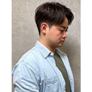 刈り上げ ツーブロックマッシュ ブラウン ダウンパーマ