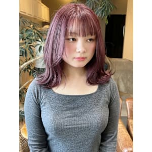 パープル ニュアンスカラー くびれ巻き　ミディアムヘア