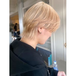 ホワイトカラー ウルフカット メンズパーマ　ダブルカラー