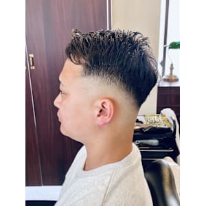 【20代 男性】ロンドンカジュアルフェード（大宮/バーバー）