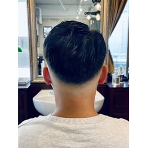 【20代 男性】ロンドンカジュアルフェード（大宮/バーバー）