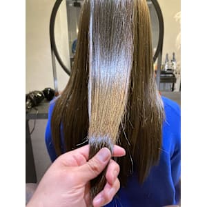 髪質改善ミネコラトリートメント