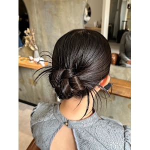 Noele hair atelier×スタイル