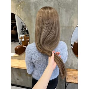 Noele hair atelier×スタイル