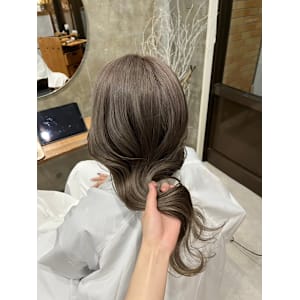 Noele hair atelier×スタイル