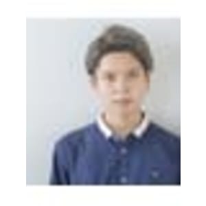 アップバングショートスタイル