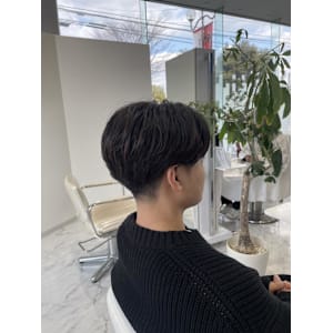 メンズカット、センターパート、フェザーパーマ