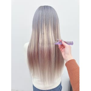 色落ちも可愛く！ハイトーンロング！