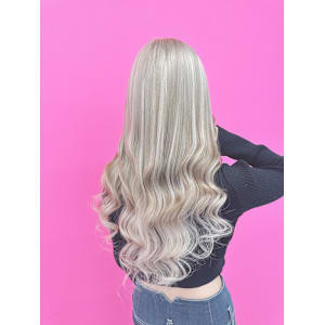 黒染め履歴からハイトーンに大変身！