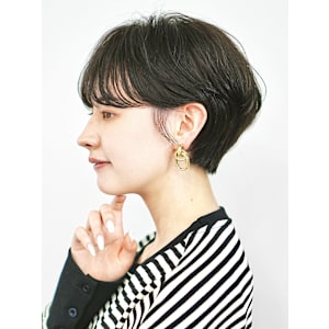 前下がりショート・ボブ/絶壁解消/前髪あり/40代
