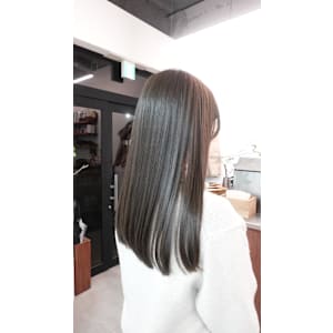 透明感オリーブブラウン