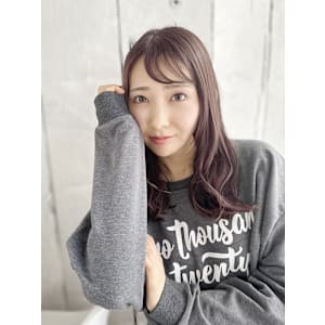 ツヤ感ピンクのAラインミックスカール