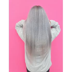 ハイトーン好きな方必見！ホワイトシルバー！