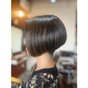 ショートボブ