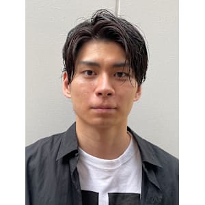 大人センターパートスタイル