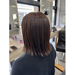 外ハネベージュカラー