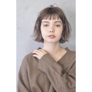 切りっぱなしボブ/ベージュカラー