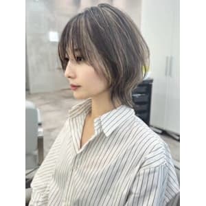 コントラストハイライト×ウルフ　ウルフカット　ショートウルフ