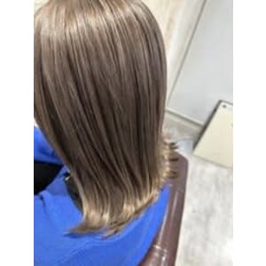 シルバーグレージュ