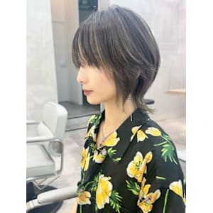 コントラストハイライト×ネオウルフ　ウルフカット　ネオウルフ