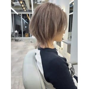 ミルクティーベージュ×ネオウルフ　ウルフカット　ウルフ