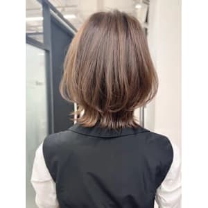 バックスタイルもキレイなウルフカット　ウルフ　ネオウルフ