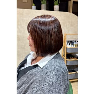 ミディアムボブ×ハイライト