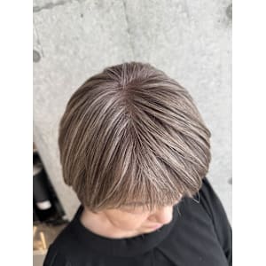脱白髪染め/白髪染めを使わないグレイヘア - sweep 平尾【スウィープ　ヒラオ】掲載中