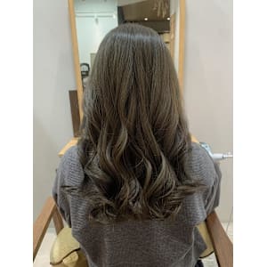 オリーブカラー