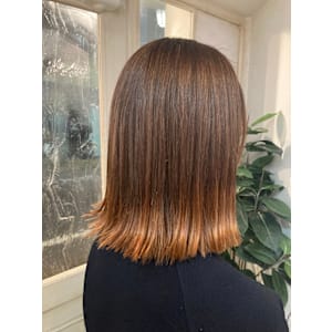 落ち着きのあるエンドカラー裾カラー大人かわいいグラデーション - CHAINON【シェノン】掲載中