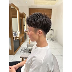 日々のお疲れにはヘッドスパを