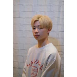 ツーブロック刈り上げセンターパート