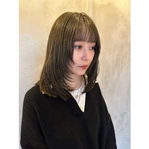 池袋 イルミナカラー 透明感 フェイスレイヤー ミディアム♪