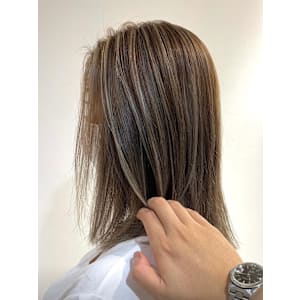 ベージュ系ハイライト