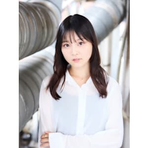 大人可愛い　黒髪ツヤっとロング