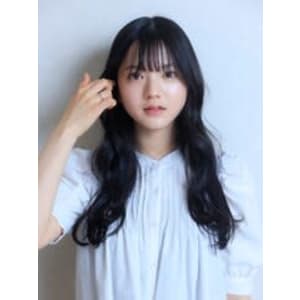 ゆるふわ黒髪ロングスタイル