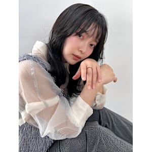 透明感アッシュカラー/ロング顔まわりカット